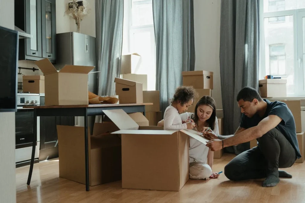 Parents with kids moving)
